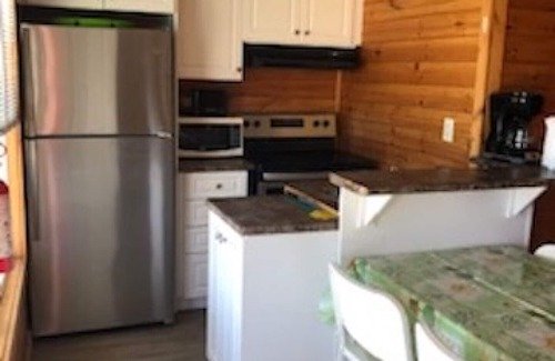 Wasaga Beach Cabaña | Sandpiper Beach Resort - Cottage # 1