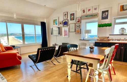 Torcross Casa | Beachfront Cottage With Sea Views & Coastal Walk