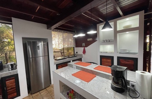 Palm Beach Estates Casa | Beachfront Villa Stunning Private Pool, Stunning Patio, 4BR, 3BA private parking