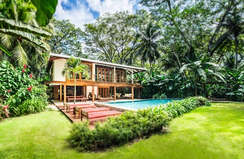 Playa Hermosa Cóbano Casa | Beachfront House in Playa Hermosa Private Pool and Yoga Shala