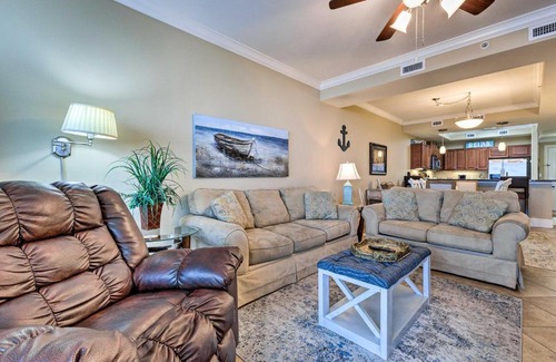 Dauphin Island Apartamento | Beachfront Dauphin Island Condo Pool Access!