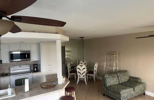 Sunset Reef Cabaña | BEACHFRONT - Directly on Redington Beach/Gulf of Mexico