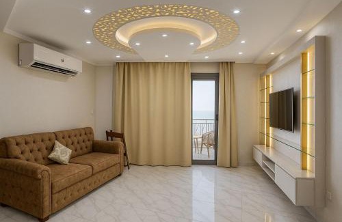 Al-Manasrah Chalet De Esquí | Beachfront Chalet in Porto Said with Pool Garde
