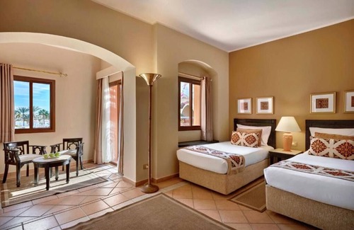 El Quseir Hotel | Beachfront Resort with Wellness Spa, Water Sports & Night Shows l 4 Rooms