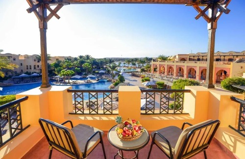El Quseir Hotel | Beachfront Resort with Wellness Spa, Water Sports & Night Shows l 4 Rooms