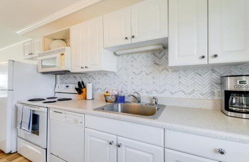Indian Beach Casa | Beachfront Emerald Isle Vacation Rental with Deck!