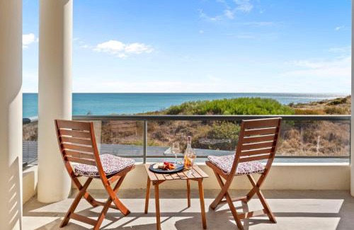 Halls Head Casa | Beachfront Escape Private Pool and Beach Access