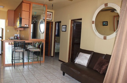 Puntas Casa | FRENTE AL MAR APARTAMENTOS 2bdrm (6 Apts) Centro de Sandy Beach, Bodas, Reuniones, Fiestas