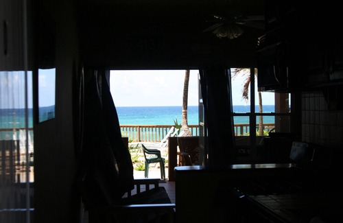 Puntas Casa | FRENTE AL MAR APARTAMENTOS 2bdrm (6 Apts) Centro de Sandy Beach, Bodas, Reuniones, Fiestas
