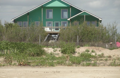 Freeport Casa | FRENTE AL MAR! ¡RENOVADO! GRAN LOTE PRIVADO!