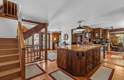 West Alton Casa | Tarifa con descuento * Retiro frente al mar en la playa privada de arena en el lago Winnipesaukee