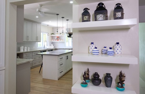 Runaway Bay Villa | FRENTE AL MAR - Villa privada con todo el personal