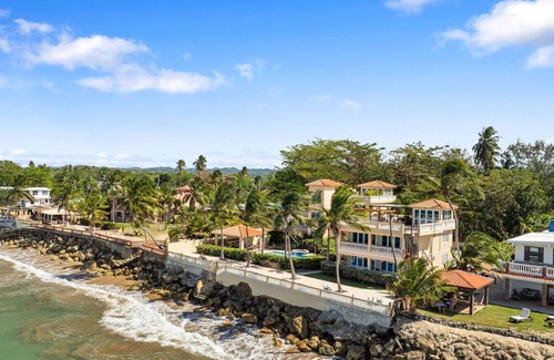 Aguada Apartamento | Beachfront Getaway at Ocean View Castle Condo Apt 2– Aguada