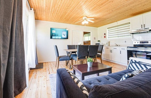Magnetawan Cabina | Beachfront Getaway #3 - Maijac Resort & Marina