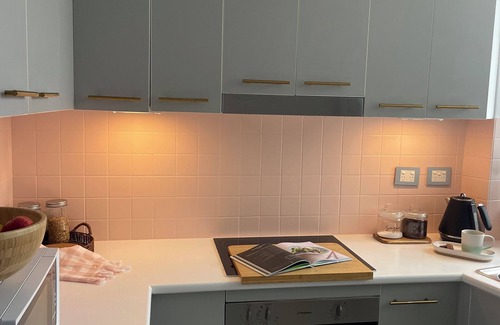 Surfers Paradise Apartamento | Beachfront Hideaway - Serenity by the sea