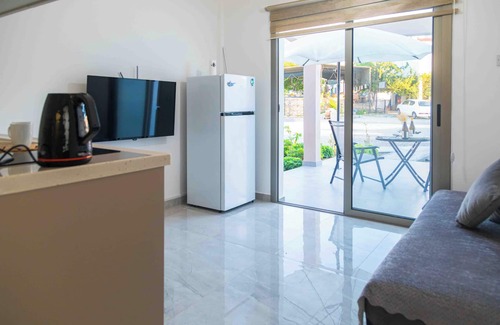 Karaoglanoglu Casa | Beachfront Holiday Home near Merit Park Hotel Casino & Kervansaray Beach