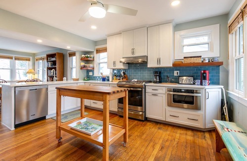 Annapolis Cabaña | Beachfront Home Minutes to Downtown Annapolis Dogs OK