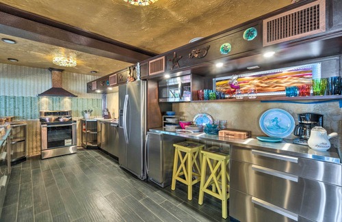 Englewood Casa | Beachfront Home on Gulf of Mexico w/ Indoor Pool