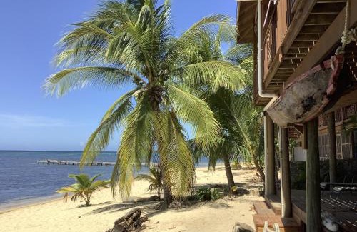 Antoneys Cay Casa | Beachfront Home With Pristine, Calm Waters, White Sands And Unbelievable Sunset