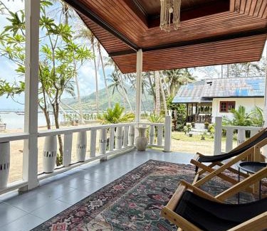 Chaloklum Casa | Beachfront house in Chaloklum