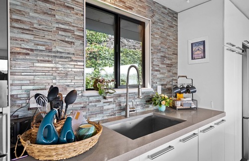 Olalla Casa | Beachfront House- Kayaks- Bouy