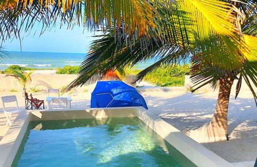 Miramar Casa | Beachfront House with pool in San Bruno, Progreso