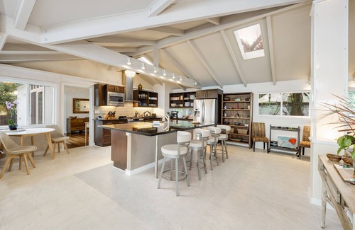 Haleiwa Casa | Beachfront in Haleiwa, Sea Turtles and Sunsets!