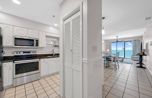 Ono Island Condominio | Summerchase 1204 ¡La mejor oferta! Frente a la playa de lujo 2 camas King + litera, capacidad para 6!