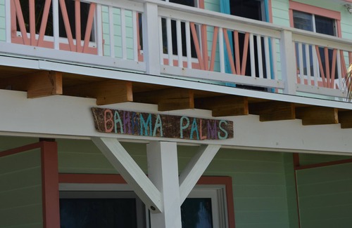 Spanish Wells Apartamento | Estudio grande de un dormitorio frente a la playa, se puede agregar un estudio contiguo para hacer 2/2.