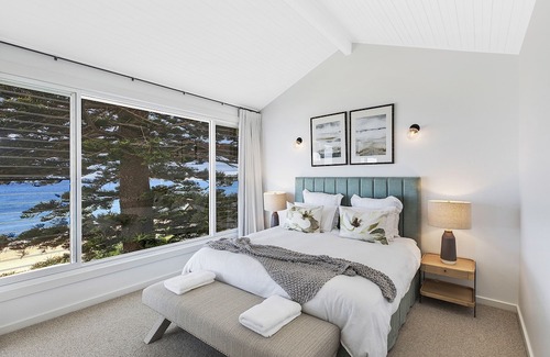 Wamberal Casa | Beachfront Luxury - ask about our WINTER specials