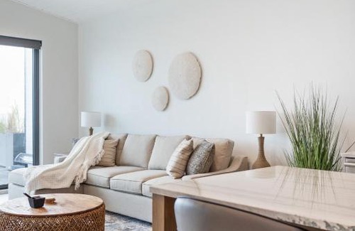 Black Creek Apartamento | Beachfront Luxury Suite #15 at THE BEACH HOUSE