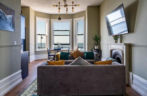 Herne Bay Apartamento | Beachfront Luxury Home with Spectacular Sea Views