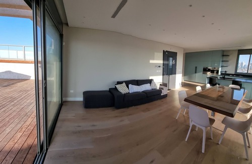Hadera Apartamento | Beachfront Luxury Penthouse