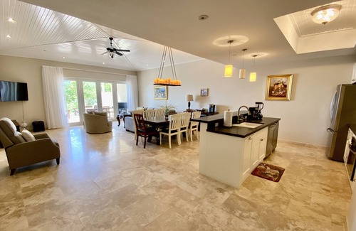 Estate Chocolate Hole and Great Cruz Bay Villa | Beachfront Luxury Villa-Jacuzzi,Kayaks, SUPs, Snorkel Gear, No Stairs, Near Town