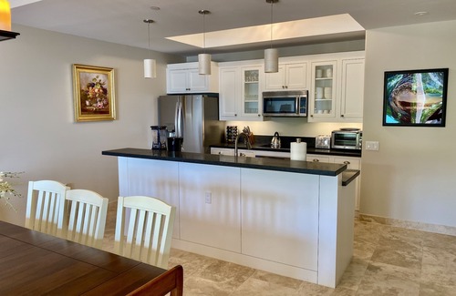 Estate Chocolate Hole and Great Cruz Bay Villa | Beachfront Luxury Villa-Jacuzzi,Kayaks, SUPs, Snorkel Gear, No Stairs, Near Town