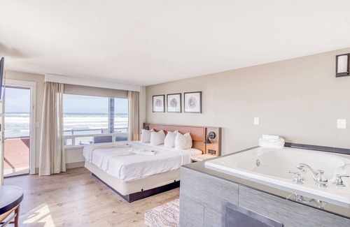 Lincoln City Hotel | Beachfront Manor Hotel