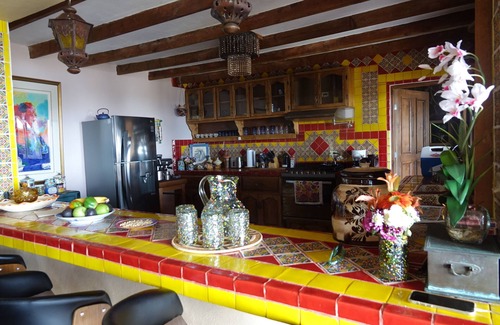 Mulegé Casa | Beachfront Mansion -- Luxury (5BR/5Bath) w/staff, Beachfront 5 bedroom Awesome!