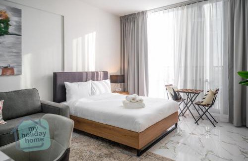 Al Hamra Village Apartamento | Beachfront - Modern Studio - Brand New