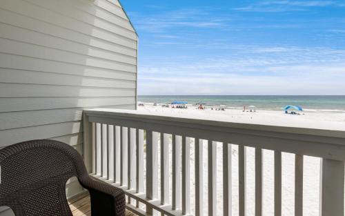 Sunnyside Apartamento | Beachfront Oasis by Oversee 30A