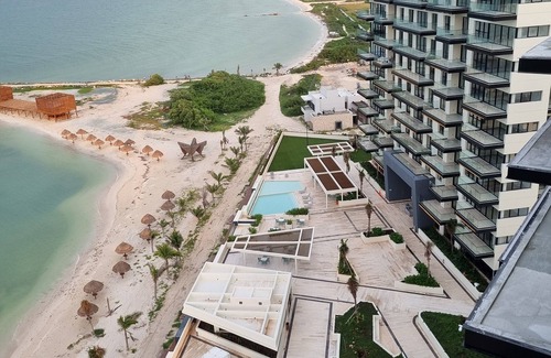 Península de Yucatán Apartamento | Beachfront Oceanview Luxury Apartment. (sleep up to 8) Yucalpeten Resort Marina.