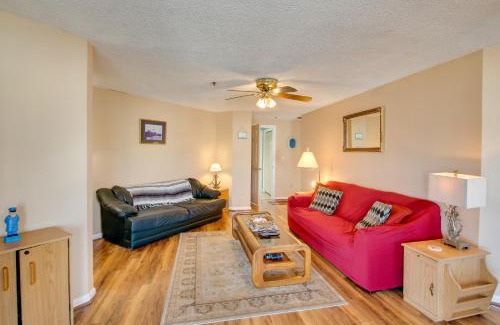 Ocean Park Apartamento | Beachfront Old Orchard Beach Condo with Balcony