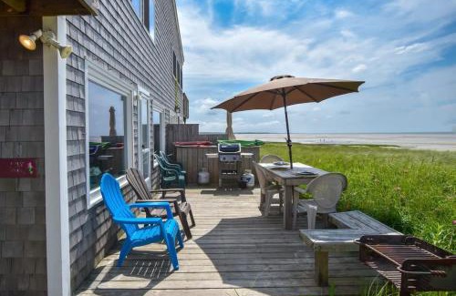 Orleans Casa | Beachfront on Skaket Water Views