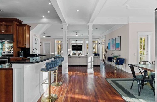 Lower Matecumbe Key Casa | BeachFront Paradise/By The Glam Homes