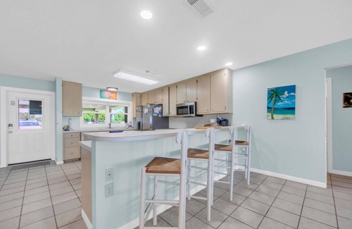 West Panama City Beach Casa | 🏖️BeachFront-Pet Friendly-Belle's Beach House🏖️