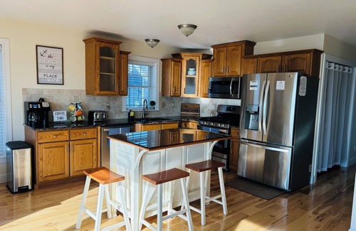 Sylvan Beach Casa | Beachfront Peaceful 4 bedroom House at Sylvan Beach. Family Friendly Sleeps 10!