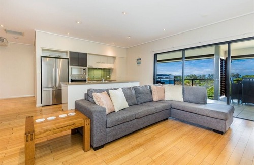 Agnes Water Apartamento | Beachfront Penthouse in Agnes Water - Stylish Stay with Ocean Views, Pool Access, and Prime Location