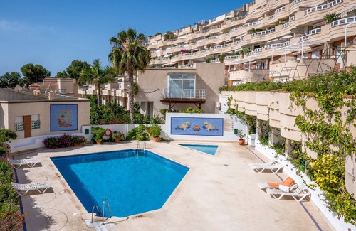 Almuñécar Chalet De Esquí | Primera línea de playa, piscina, casa adosada con vistas al mar.