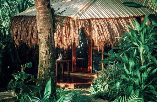 Catangnan Casa | Beachfront Private Bungalow