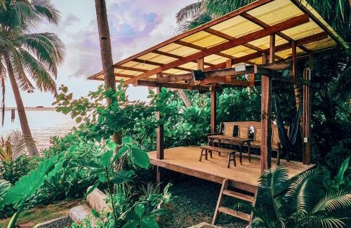 Catangnan Casa | Beachfront Private Bungalow