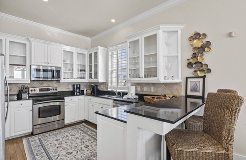Delos Casa | Frangista Pearl |Beachfront | Remodeled | Heated Pool l Beach Gear |10 Beds